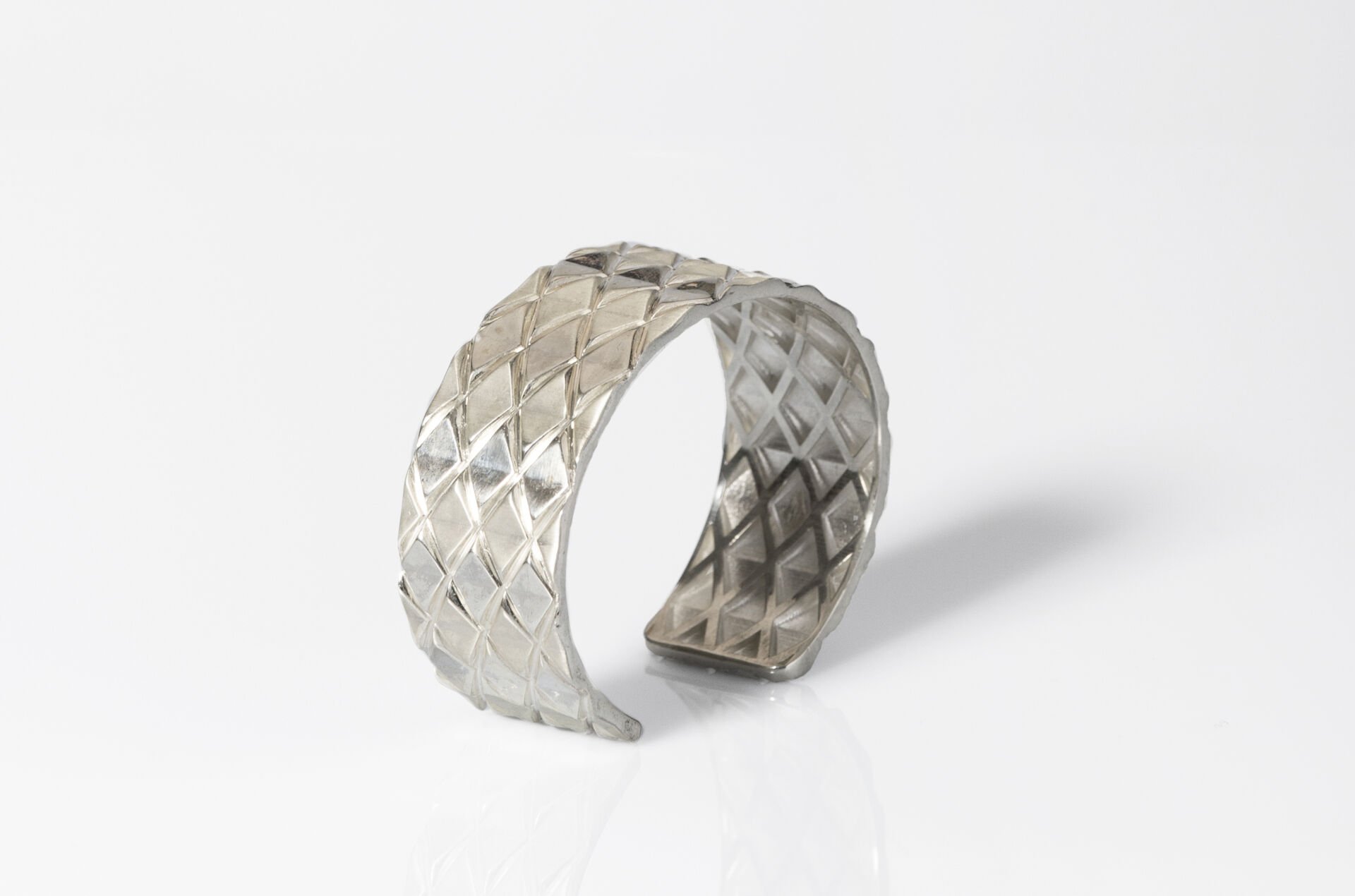 Future Facades ''The Lattice'' Bilezik