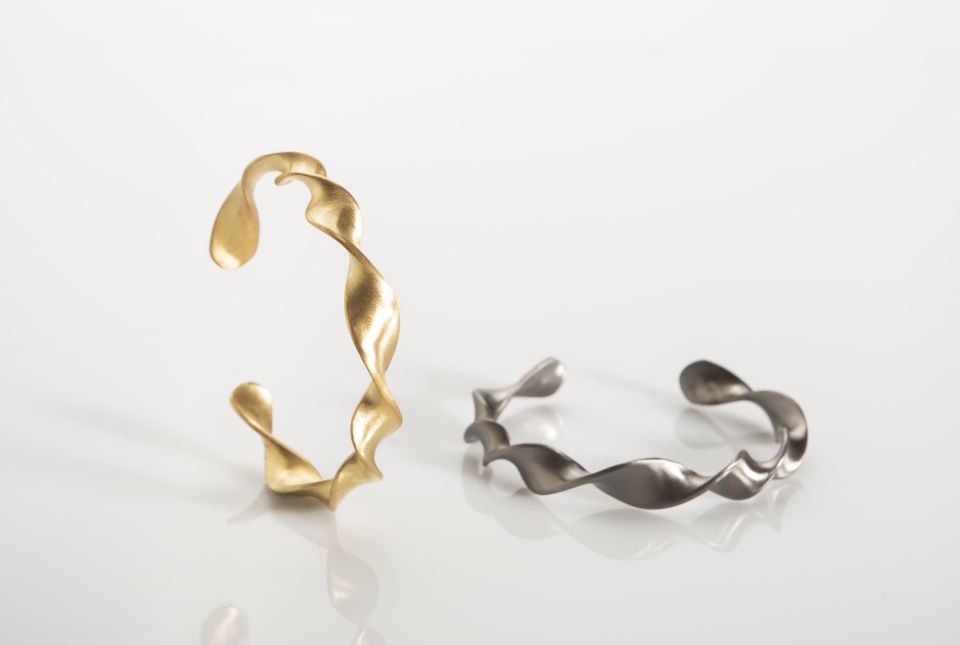 Future Facades ''The Twist'' Bilezik